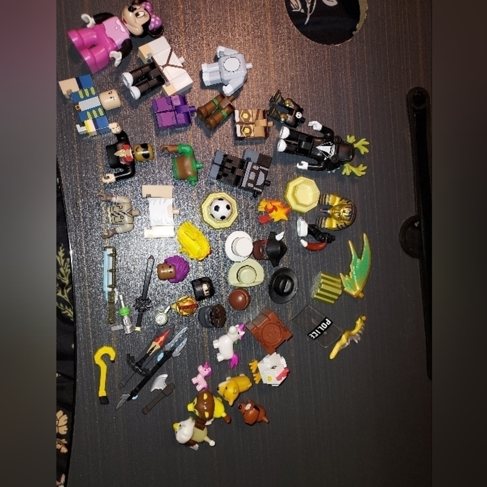 Roblox and Playmobil accessories lot